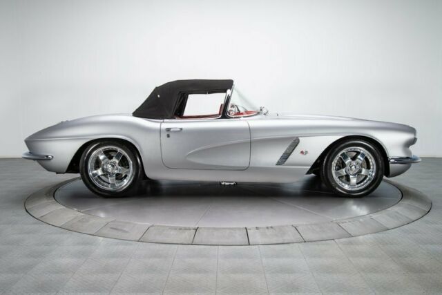 Chevrolet Corvette 1962 image number 44