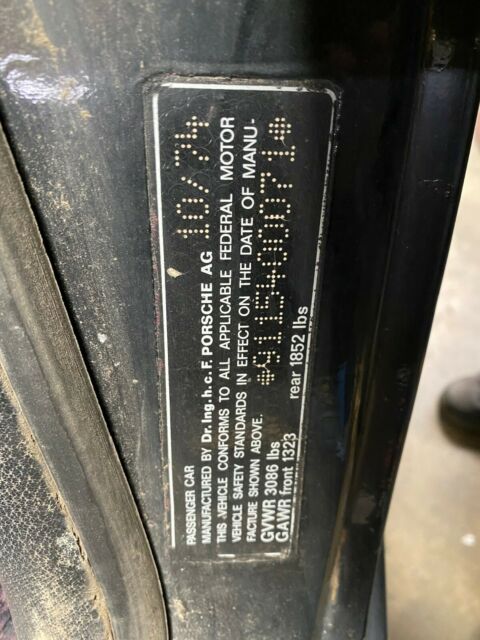 Porsche 911 1975 image number 10