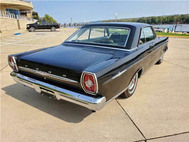 Ford Galaxie 1965 image number 6