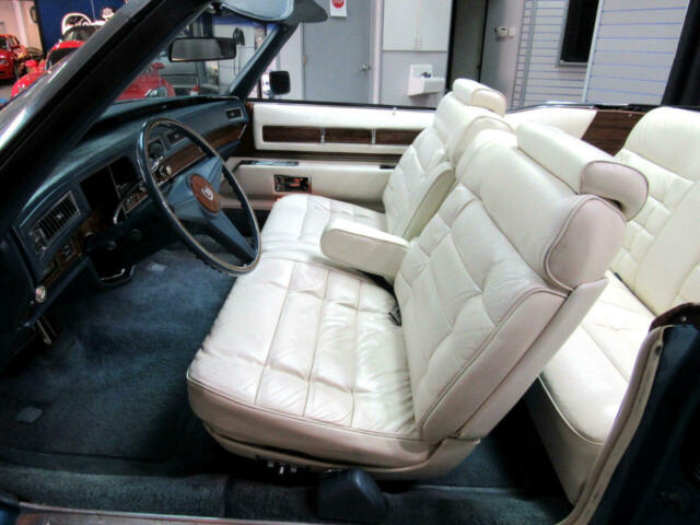 Cadillac Eldorado 1976 image number 31