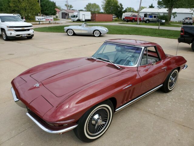 Chevrolet Corvette 1965 image number 1