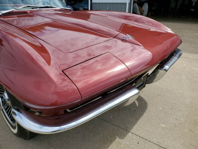 Chevrolet Corvette 1965 image number 35