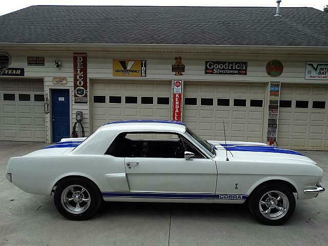Ford Mustang 1965 image number 1