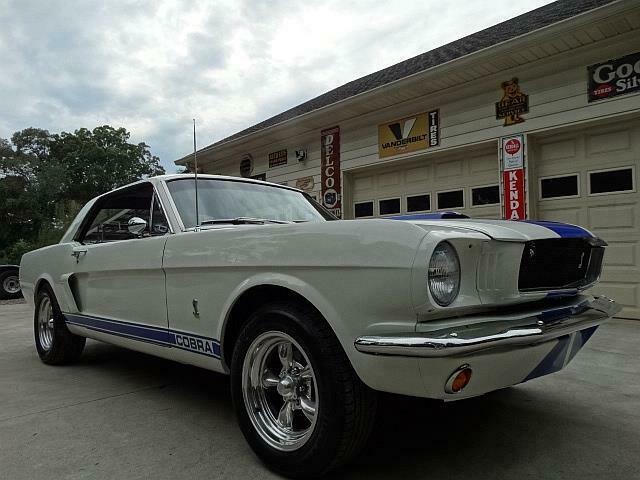 Ford Mustang 1965 image number 19