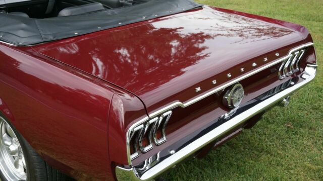 Ford Mustang 1967 image number 21