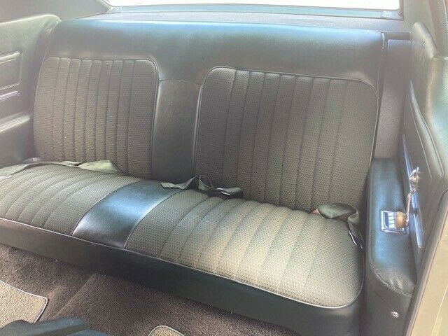 Pontiac Grand Prix 1969 image number 11