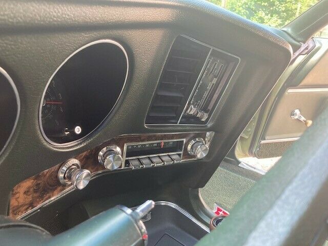 Pontiac Grand Prix 1969 image number 27