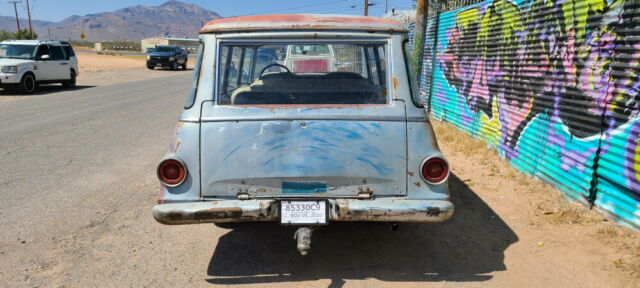 International Harvester Travelall 1965 image number 14