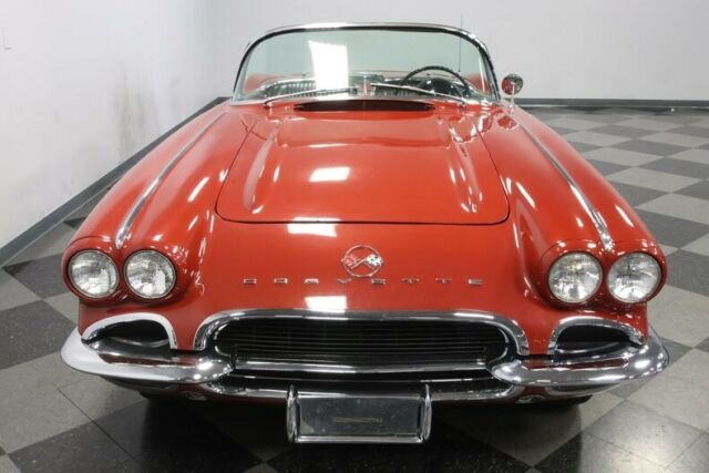 Chevrolet Corvette 1962 image number 19