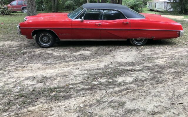 Pontiac Bonneville 1968 image number 21