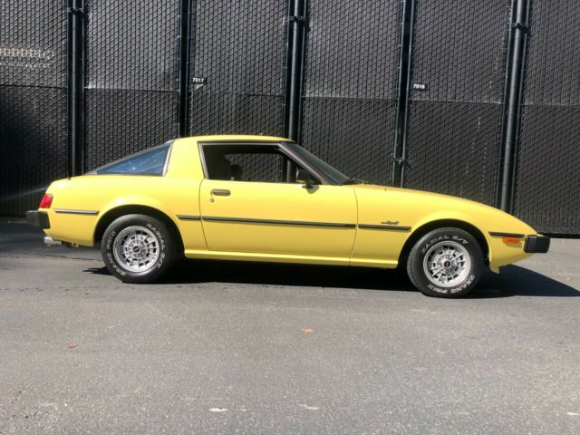 Mazda RX-7 1979 image number 1
