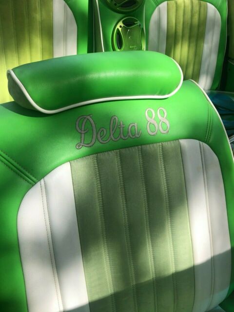 Oldsmobile Eighty-Eight 1971 image number 2
