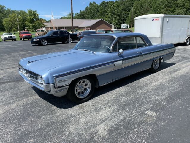 Oldsmobile Starfire 1962 image number 0