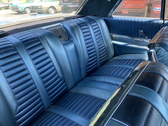 Oldsmobile Starfire 1962 image number 10