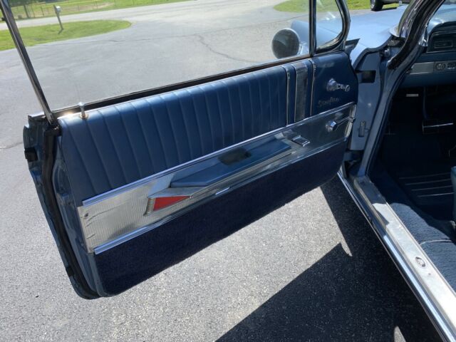 Oldsmobile Starfire 1962 image number 12