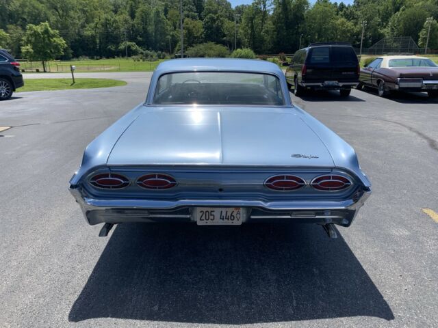 Oldsmobile Starfire 1962 image number 24