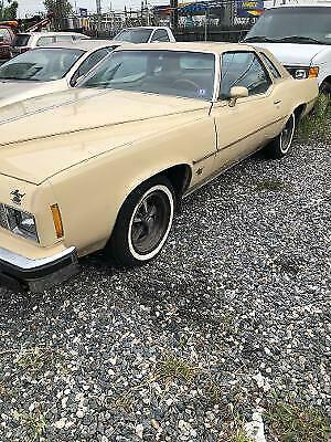 Pontiac Grand Prix 1977 image number 21