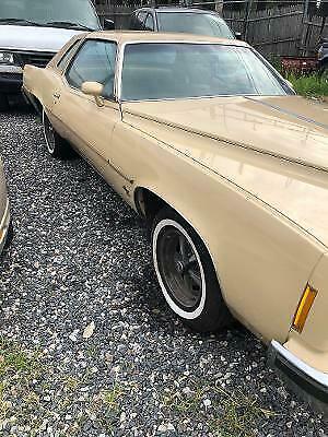 Pontiac Grand Prix 1977 image number 22