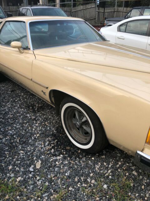 Pontiac Grand Prix 1977 image number 31