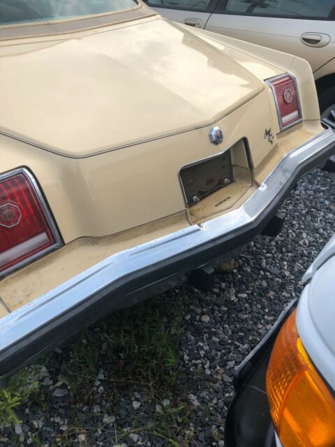Pontiac Grand Prix 1977 image number 36