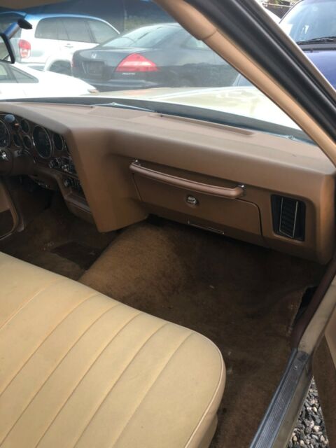 Pontiac Grand Prix 1977 image number 37