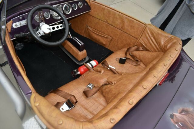 Ford Roadster 1979 image number 22