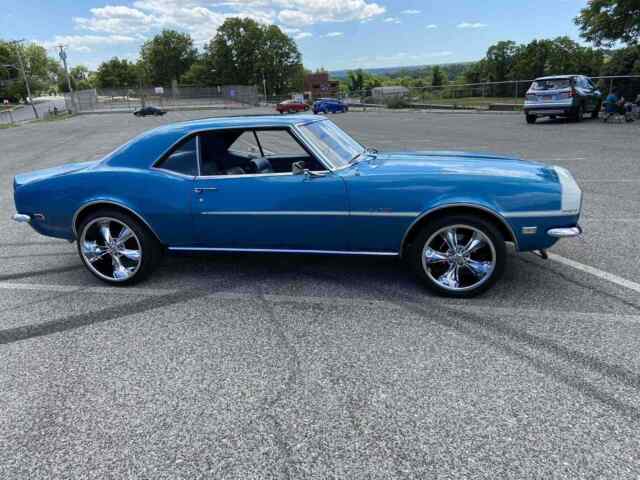 Chevrolet Camaro Coupe 1968 image number 2
