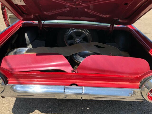 Ford Thunderbird 1963 image number 4
