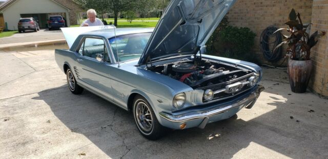 Ford Mustang 1966 image number 17