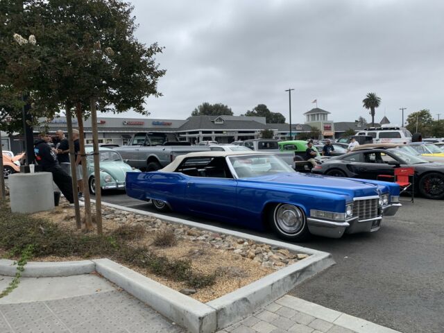 Cadillac DeVille Convertible 1969 image number 3