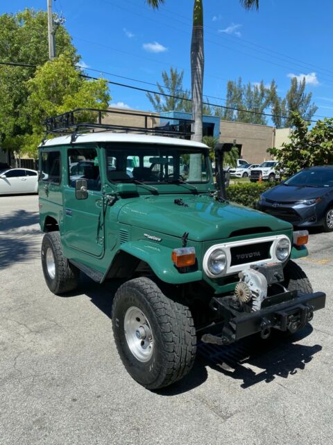 Toyota Land Cruiser 1970 image number 19