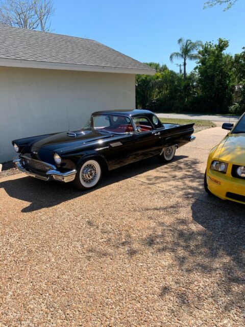 Ford Thunderbird 1957 image number 14