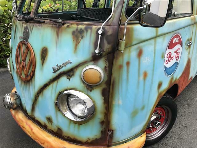 Volkswagen Bus/Vanagon 1970 image number 13