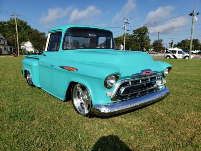 Chevrolet Pickup 1957 image number 5