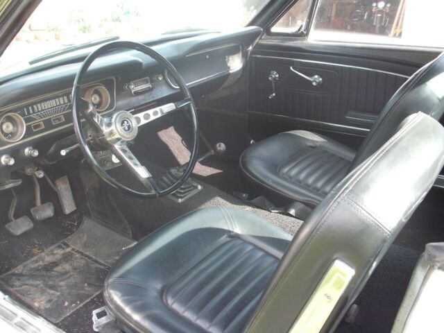 Ford Mustang 1965 image number 9