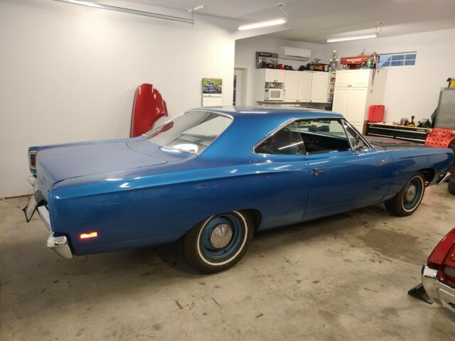 Plymouth Road Runner 1969 image number 14