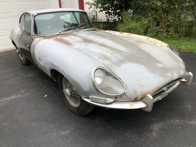 Jaguar E-Type XK-E 1965 image number 7