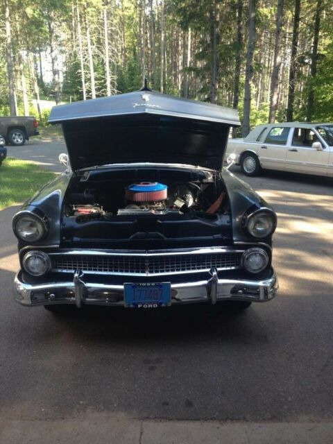 Ford Fairlane 1955 image number 14