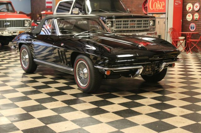 Chevrolet Corvette 1966 image number 25