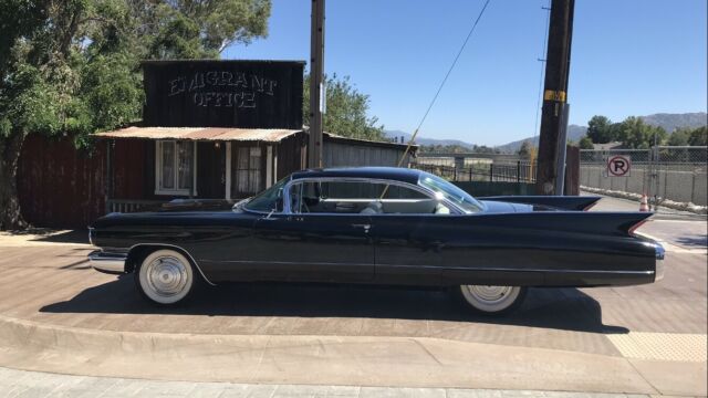 Cadillac Coupe 1960 image number 6