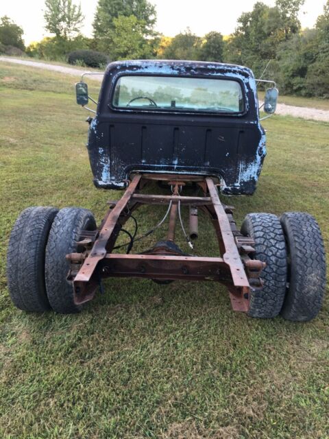 Ford F350 1968 image number 4