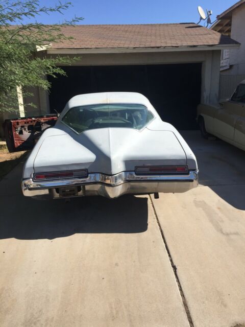 Buick Riviera 1972 image number 14