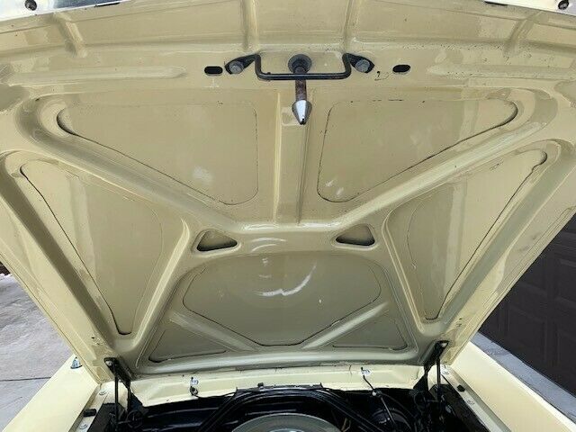 Ford Mustang 1966 image number 18