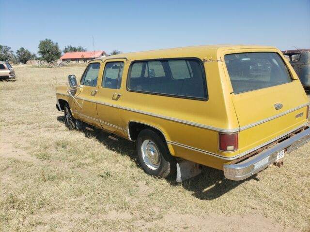 GMC Suburban 1974 image number 5