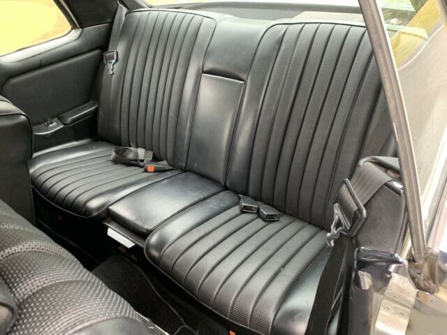 Mercedes-Benz 300-Series 1979 image number 41
