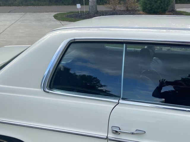 Mercedes-Benz 250C 1972 image number 37