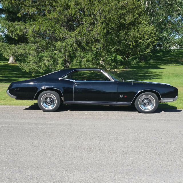 Buick Riviera 1966 image number 0