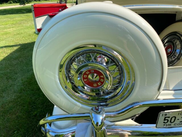 Ford Sunliner 1955 image number 22