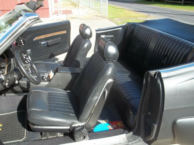 Ford Galaxie 1970 image number 14