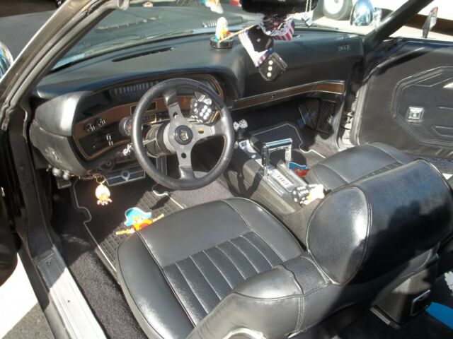 Ford Galaxie 1970 image number 15